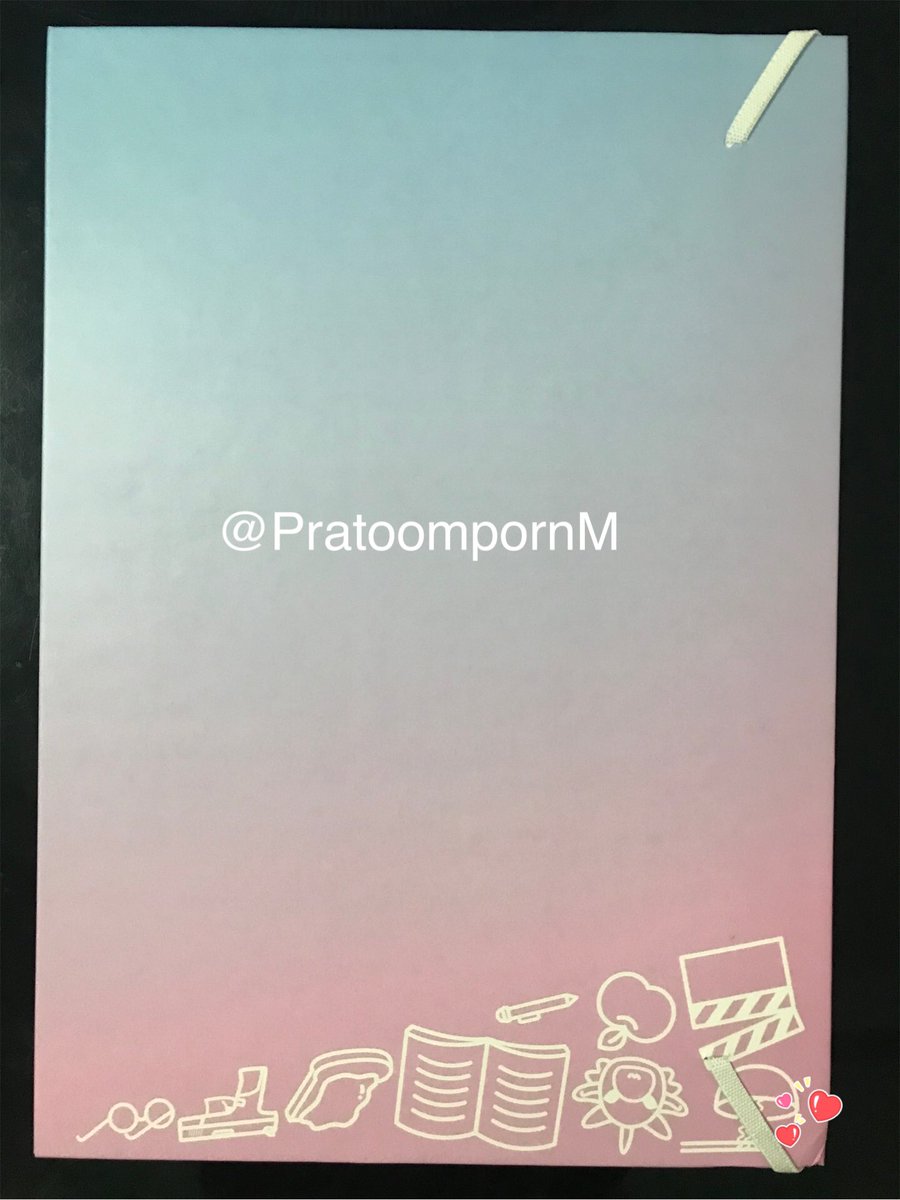 PratoompornM's tweet photo. 🌈ส่งต่อ #Boxsetนับสิบจะจูบ ราคา 1200 บาทรวมส่ง🚚 👩‍🦰โปรดอ่านรายละเอียด💢                                            👉มีตำหนิมุมขวาล่างจากการขนส่ง👈                                       👉ไม่มีพวงกุญแจมังกุ่ย👈 #boxsetnubsib https://t.co/9B3CQWy2kX