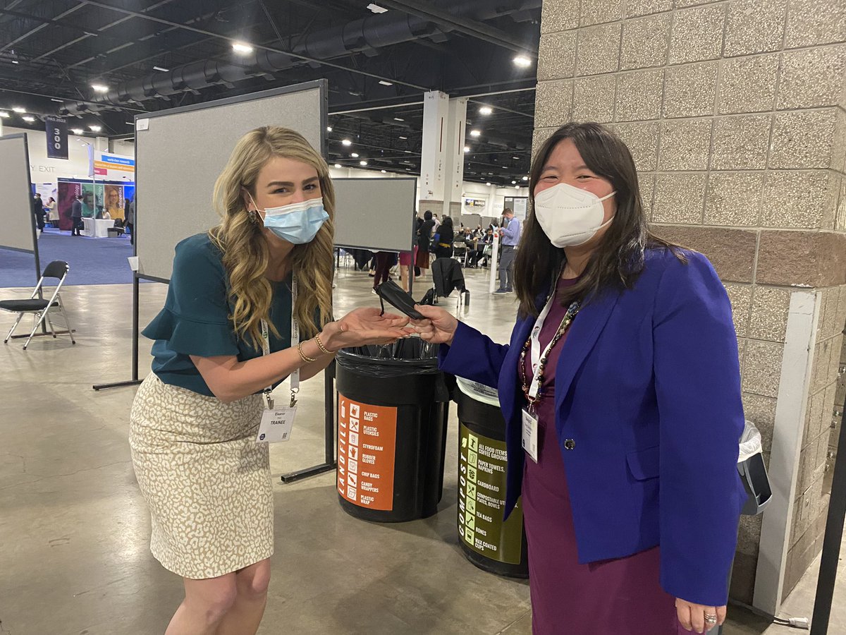 STangGirdwood's tweet photo. The official passing of the @PHMConf interview microphone from #PHM19 #SoMe co-chair to one of the new #PHM22 #SoMe co-chairs, @esharpmd!
@freckledpedidoc @kedkyler @PalmerPHMDoc @bradfordnguyen @PatriciaTranMD https://t.co/sppn1umCKS