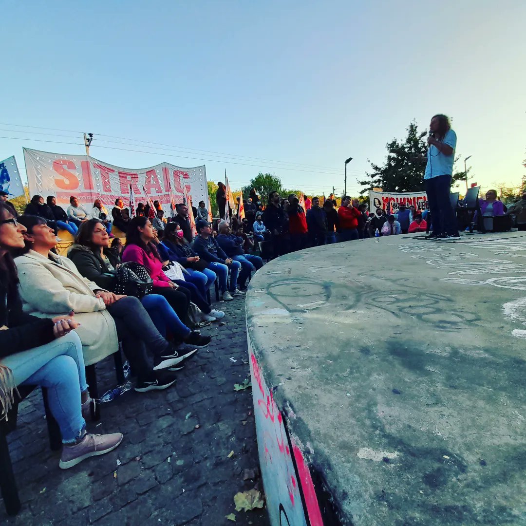 CTAABuenosAires's tweet photo. 👐🏼 #PlenarioMultiSectorial de trabajadoras y trabajadores del sector privado en #FlorencioVarela https://t.co/CNkACl0GDr