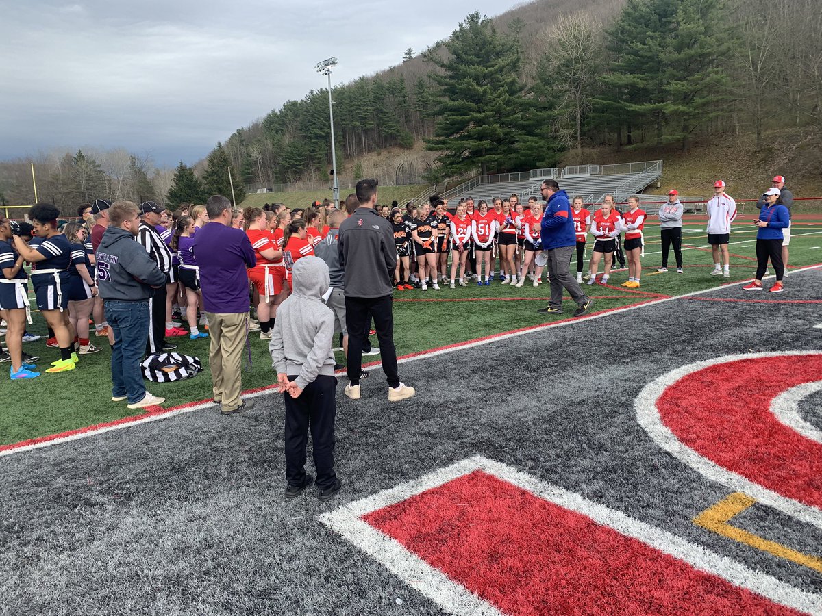 AlgerJoe4's tweet photo. It’s scrimmage night for Girls Flag Football here in Section IV. Former New York Giants O-Lineman and Super Bowl Champion Rich Seubert getting us started. 
@NCSDAthletics @ScottRyanNCSD @Sect4Athletics @NYSPHSAA https://t.co/R4sDm5YNwo