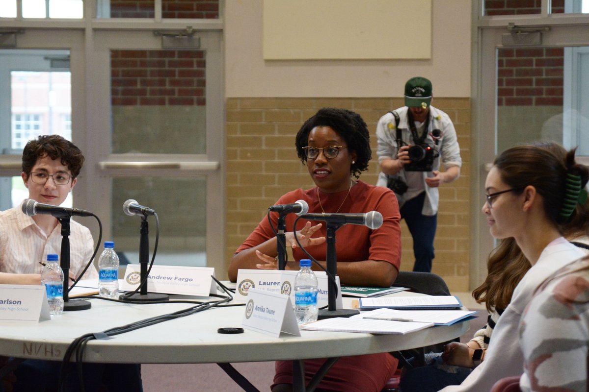 Rep. Lauren Underwood tweet media