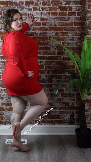 Ms. Summers’s pics and videos