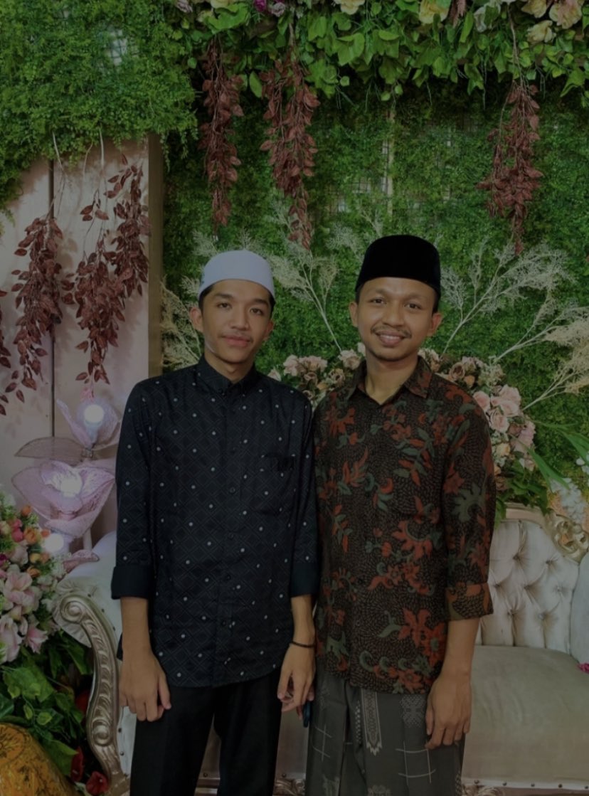 aqiliskandr's tweet photo. Jangan karena trauma dimasa lalu,
Kamu menyia-nyiakan seseorang yang tulus saat ini.
mwhehe https://t.co/fnnNnacMcE