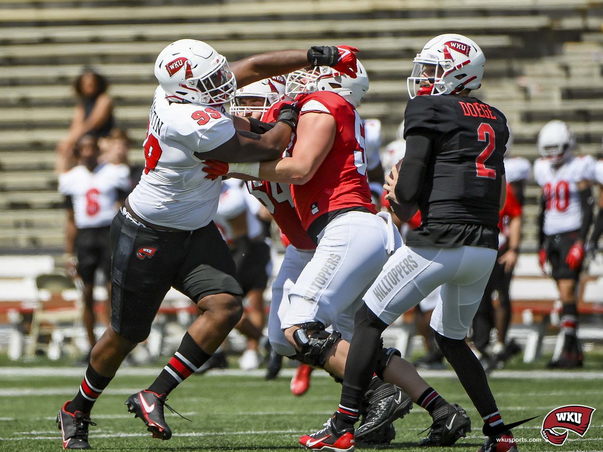 WKUSportsPics's tweet photo. .@wkufootball finishes up #springball with its #RedvsWhite game.
#GoTops #JustWin #Grit #WIT #TopsTogether #TopsOnTop #SpringBall22
📸's : https://t.co/GaqCwQiruF https://t.co/DzcBKmydJO