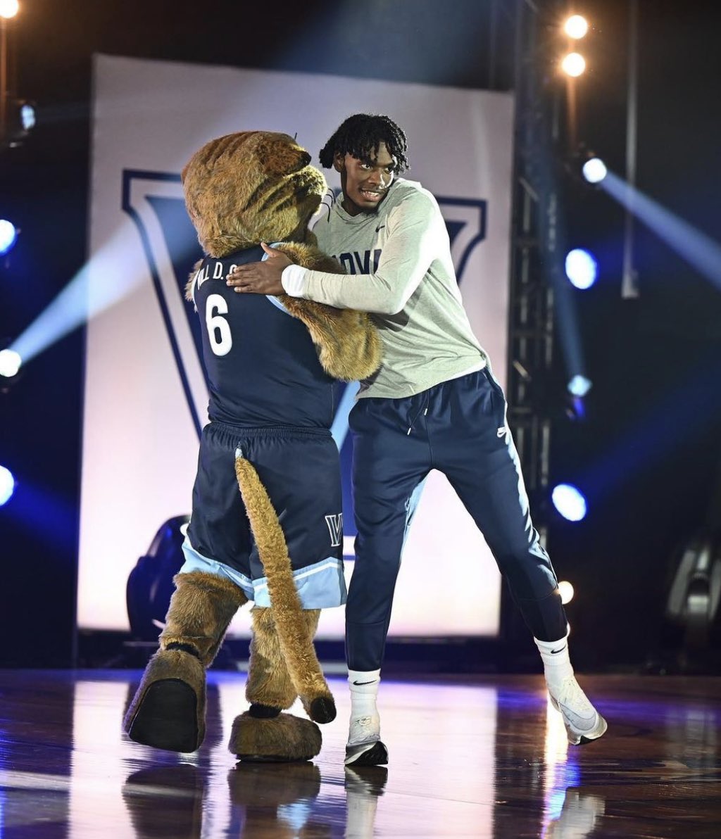 Will D. Cat tweet media