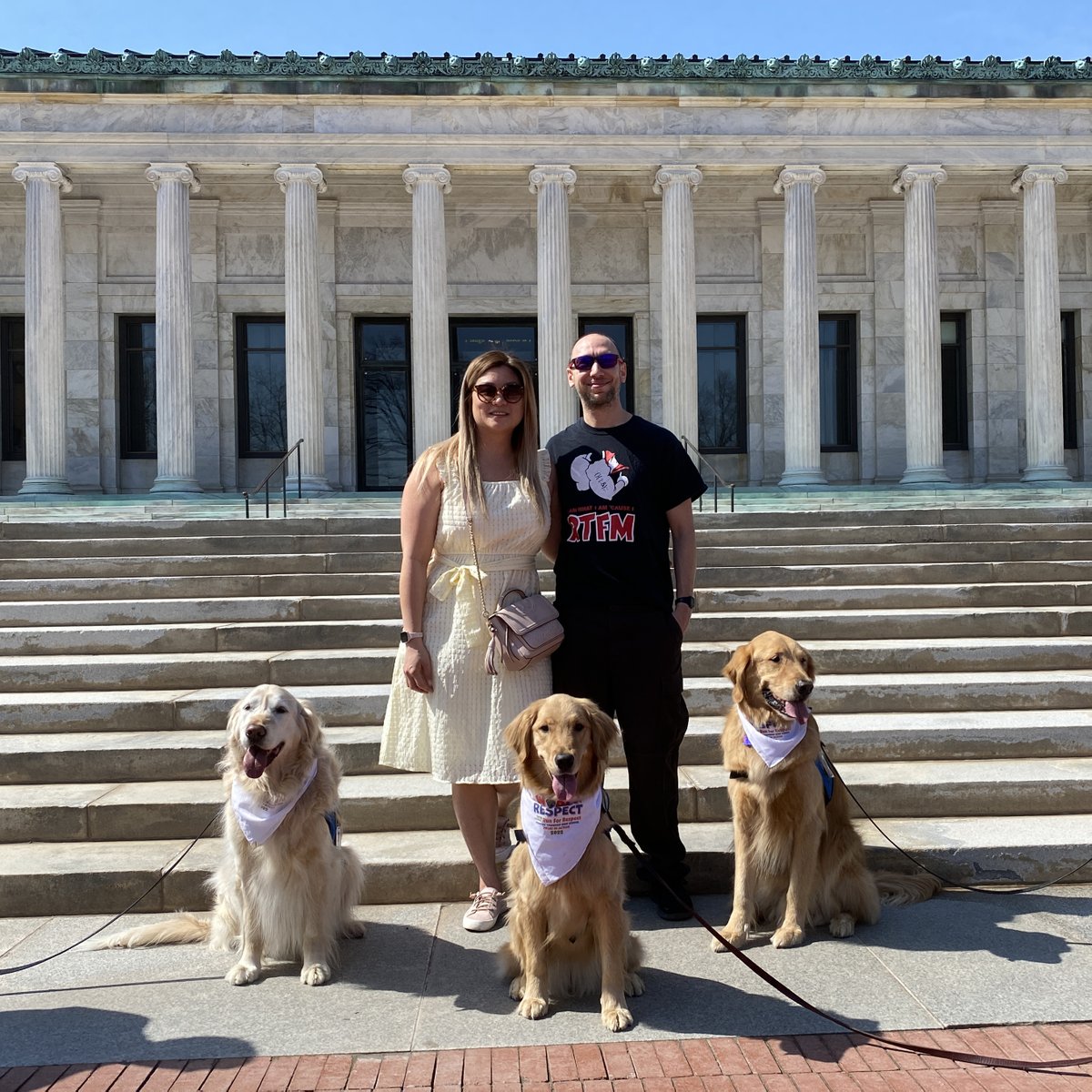 LCCK9Anna's tweet image. Ezra, Claudia, and I joined @K9ComfortDogs around the country for the #runforrespect sponsored by the Life Skills class at Pontiac Twp HS. Met new friends at the @ToledoMuseum, @MudHens field, and a park on the Maumee River. Everyone needs to feel #respected and #included. &amp;lt;3