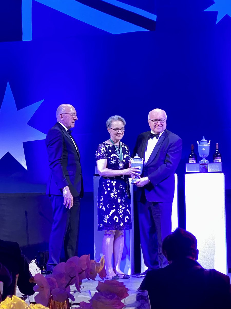 The brilliant ⁦<a href="/MerrynVoysey/">Merryn Voysey</a>⁩, lead statistician on Oxford-AstraZeneca vaccine, wins Australian of the year (U.K.) award two years from the first trial dose ⁦<a href="/OxfordVacGroup/">Oxford Vaccine Group</a>⁩