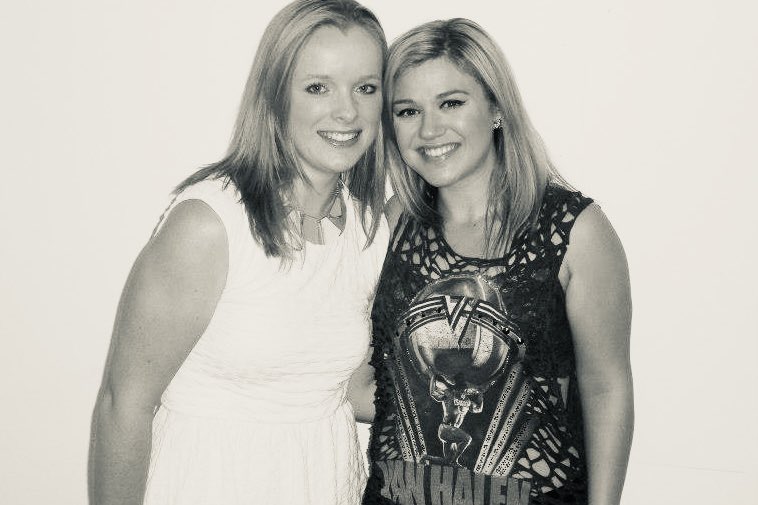 bethhhhh_xx's tweet photo. OH MY GOD IT’S @kellyclarkson’s 40TH BIRTHDAY🎉🎉🎉🎉🍾🥂🍾🥂only listening to my girl KC for this special day!! Here’s a throwback to 2012 when I met her at a m&g in Melbourne during the Stronger Tour (last time I saw her😭) such a moment! HAPPY BIRTHDAY KC LOVE YOU♥️😘 #HBKC 🌟 https://t.co/sdBEeN8pXH