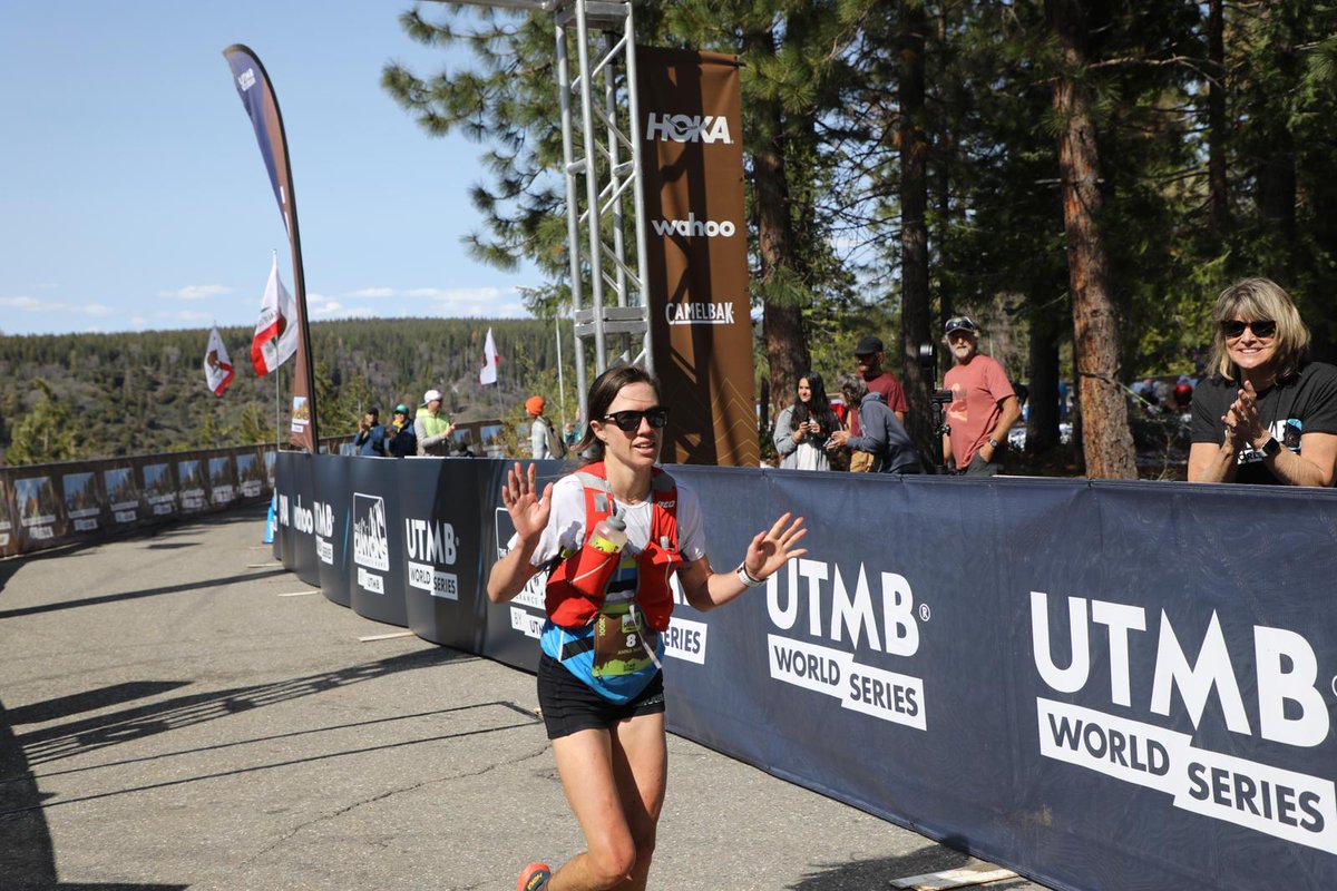 iRunFar's tweet photo. Anna Mae Flynn (@hoka) is seventh at the 2022 #CanyonsByUTMB in 10:56:27

Watch our pre-race interview with her: https://t.co/gK1IO47KJU https://t.co/NR3DYjpVs8