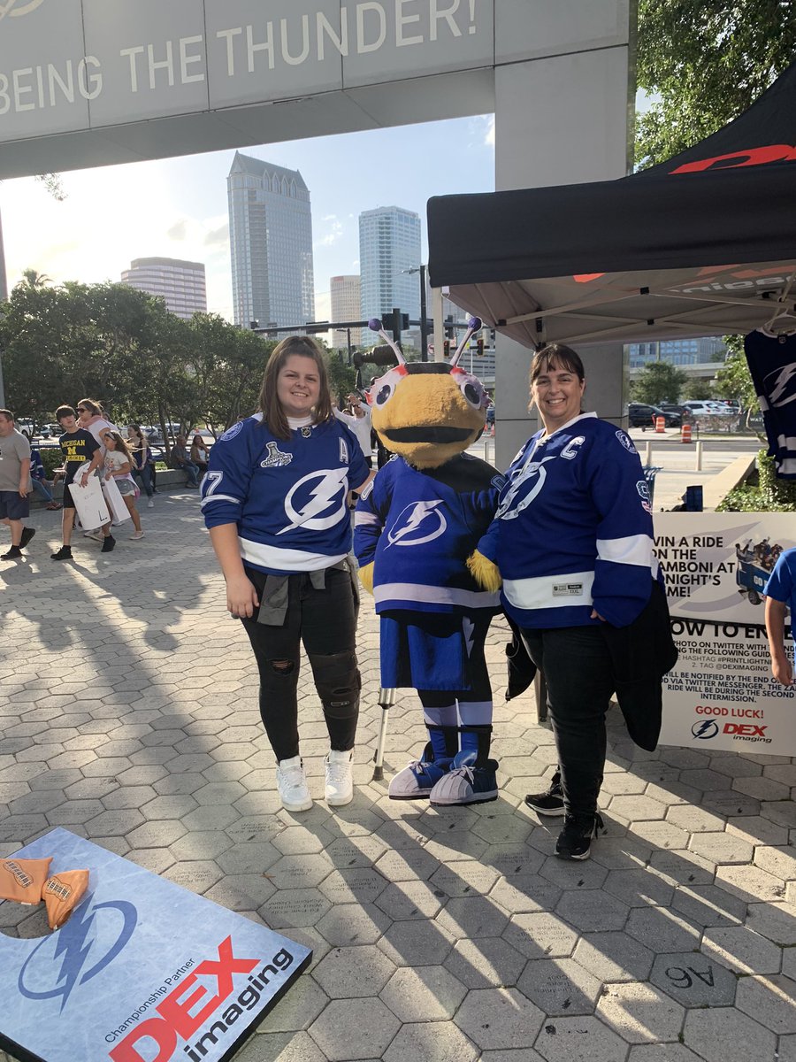 zmansmom1's tweet photo. Let’s go Bolts!!! #PRINTLIGHTNINGFAST @deximaging https://t.co/Iu2eHQtnQL