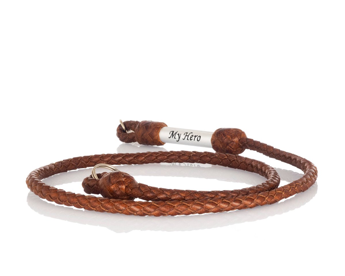 peterleatherpe1's tweet photo. Custom leather keychain, Braided lanyard for keys https://t.co/BLyQbvpfj5 #brown #birthday #fathersday #silver #personalizedleather #customkeychain #leatherlanyard #customlanyard #engravedkeychain https://t.co/Q52Q73hCdH