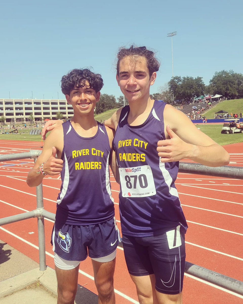 RCHS_Raiders's tweet photo. 1.59 and 2.00 in the 800m today at Sac Meet of Champions! #prrun https://t.co/OxCwXCmr3d