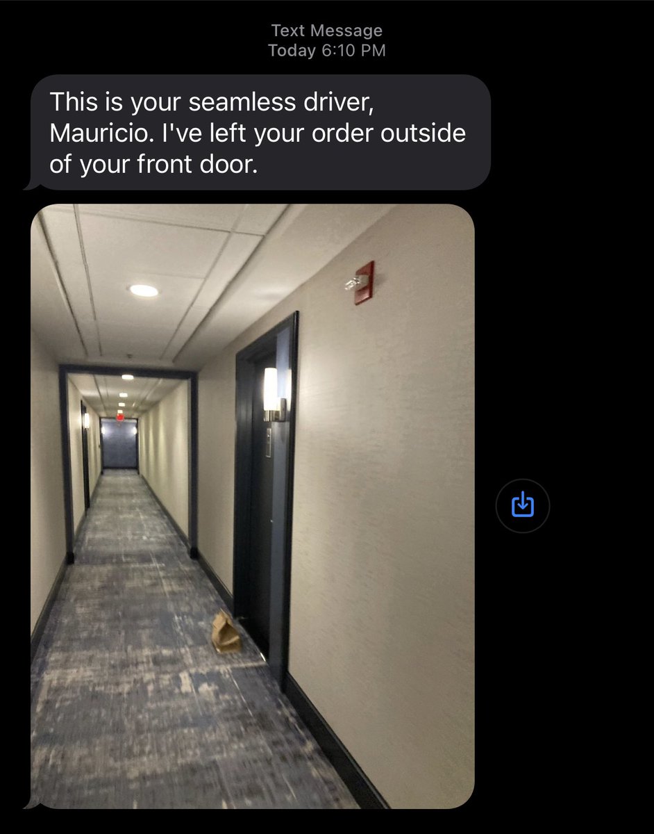 Live4_TheThrill's tweet photo. These texts always crack me up https://t.co/9ofqau2aFE