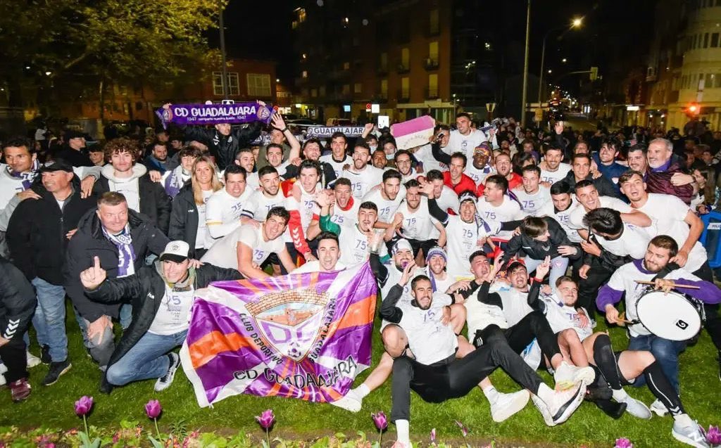 deporguada's tweet photo. Empieza la noche en Guadalajara

🤗 https://t.co/lrwS394oqT