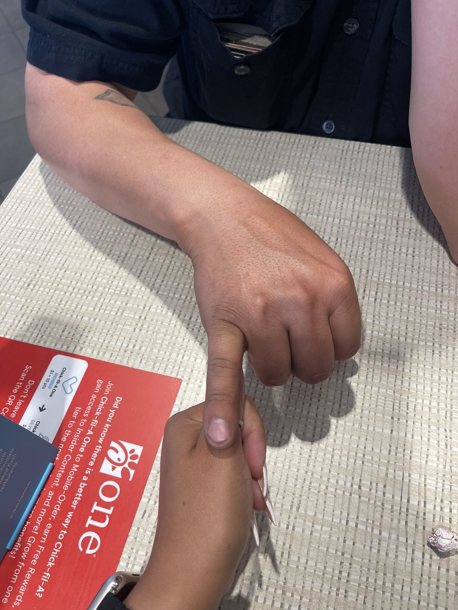 sarahsmiles2105's tweet photo. Pinky = Thumb #FatFingerProblems ๐คญ https://t.co/qDeMt4w5sZ