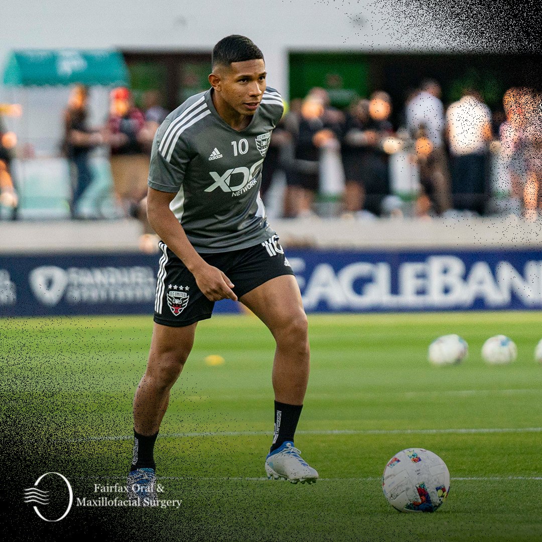 dcunited's tweet photo. Here we go. 😎

#DCvNE | @fairfaxoms https://t.co/HizIzq312Q
