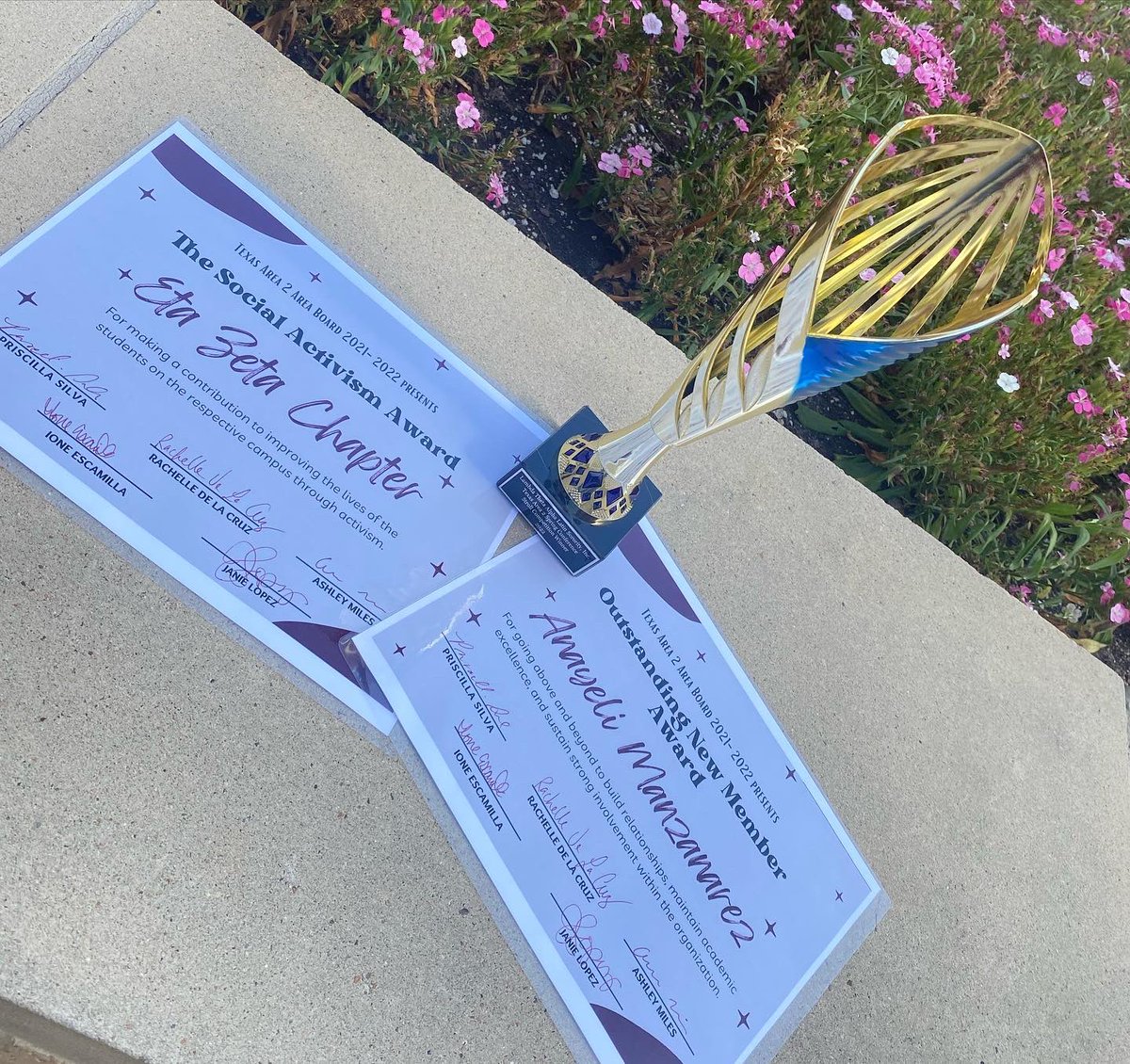 lta_etazeta's tweet photo. Lumberjacks🪓 took over Aggieland at the TX Area 2 Conference!! We are proud to announce that our Chapter won the following awards!
🐚Stroll Competition(1st place)
🌴Social Activism Award
🌙Outstanding New Member(Anayelli Manzanares) 

Thank you TXA2 and Beta Eta for having us❤️! https://t.co/VEOjrSAXZn