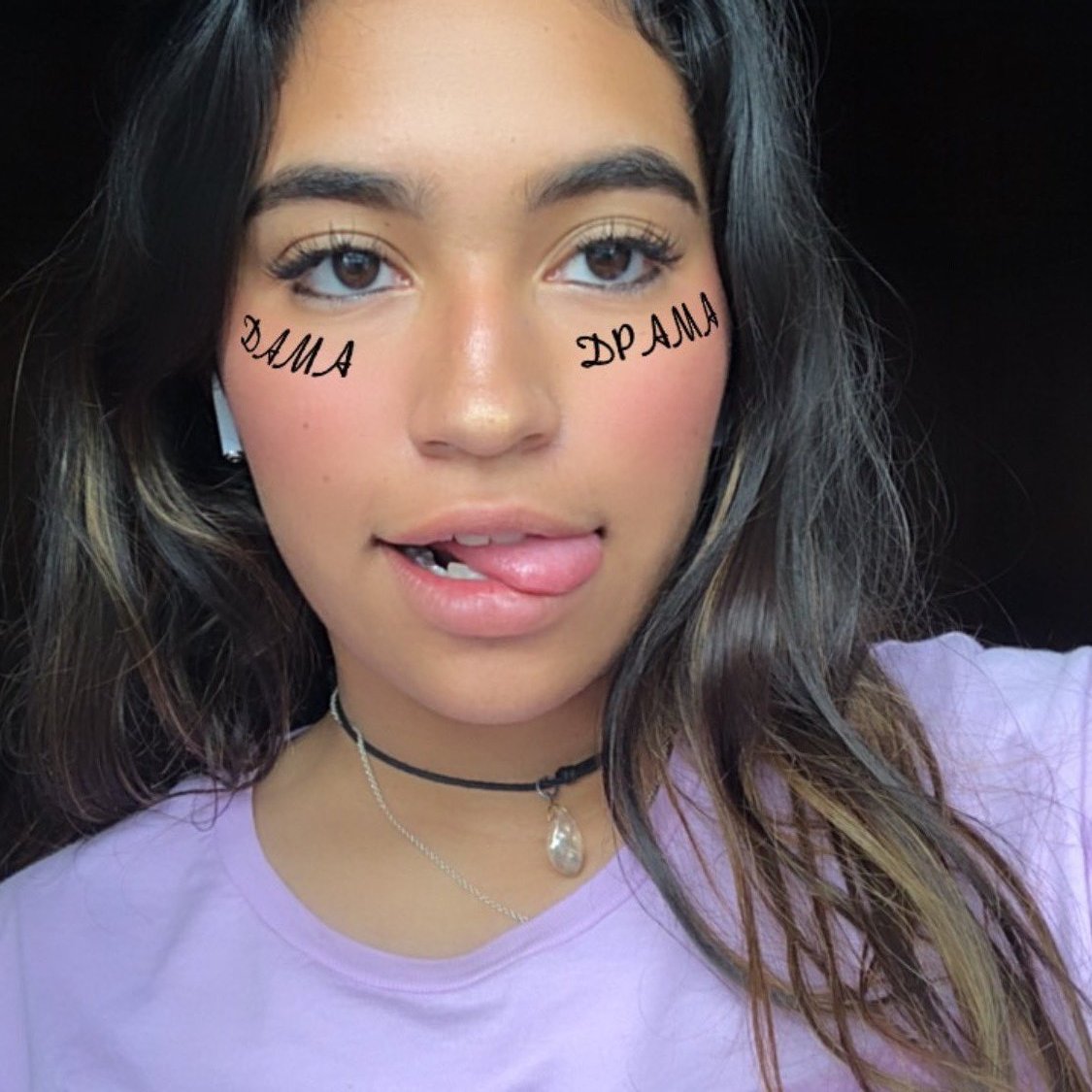 jimenacore's tweet photo. 🍃; @sofiaaxjj 
La sensible, admiro mucho lo fuerte que eres, estoy segura que si se tomaran el tiempo de conocerte verían a la sofi que tanto amamos. https://t.co/dkM1bHDjSF