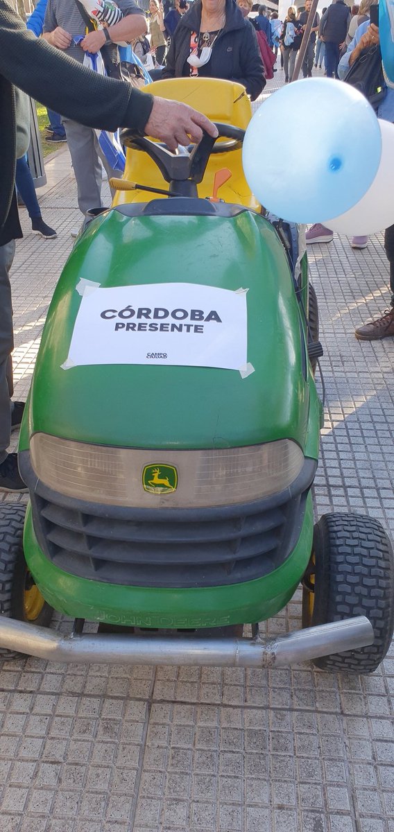 Georgin58016200's tweet photo. #Tractorazo
#23YoVoy 
Plaza de Mayo https://t.co/uu6I12pZPe