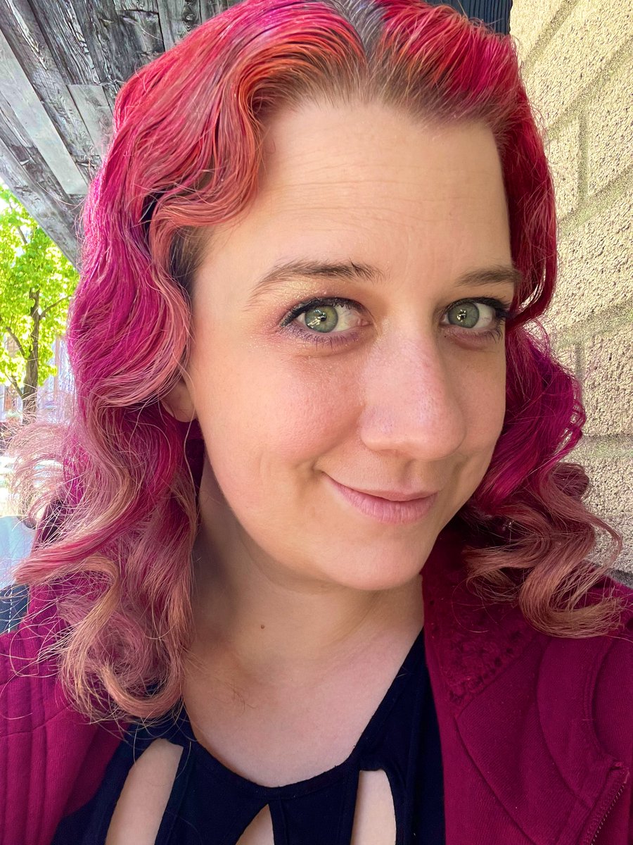 SerraNalaar's tweet photo. Finger waves: set!
Pin curls: curly
Now Iโm Ready for the #MTGCapenna prerelease!
#humanwizard https://t.co/HpUB4Mbuo8