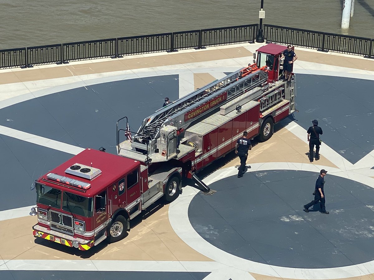 Eck46Jeff's tweet photo. #covingtonfire #trucktraining Covington Truck one and some pumpers putting in work. View from our hotel room before a Reds game https://t.co/VKe1DMuz6y