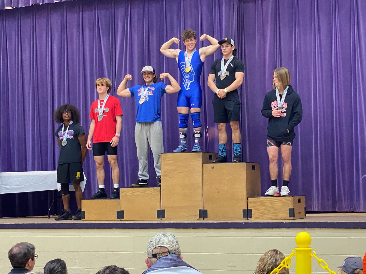 sshsraiders's tweet photo. Congrats to @bo3h3 for placing 4th in the 2022 154lb State Weightlifting Championship in the Snatch and Traditional. TRADITION NEVER GRADUATES!! https://t.co/8ely64P6Gm