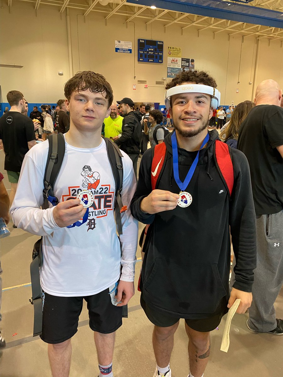 Congratulations <a href="/TonioTorres3/">Antonio Torres</a> and <a href="/bradley39499067/">bradley</a> on your IL freestyle state titles! Both class of 2022 incomers dominated loaded weight classes. <a href="/SIUEWrestling/">SIUE Wrestling</a> future is 🤩#RTG