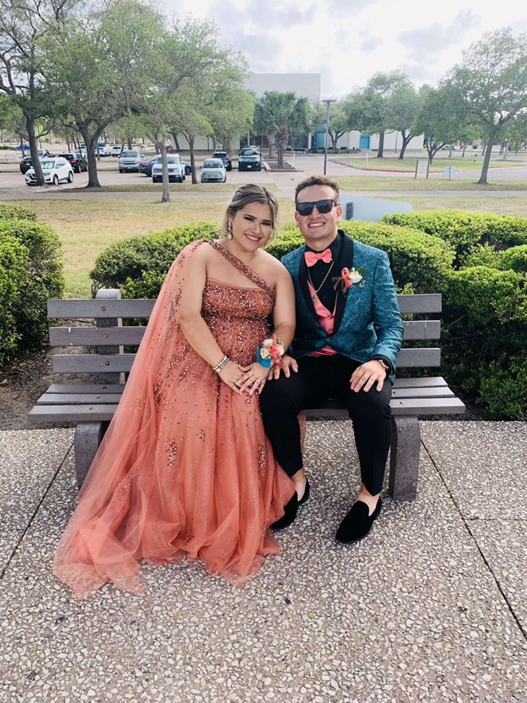 RJ_valerio10's tweet photo. Prom 2022‼️ https://t.co/REUsjklwku