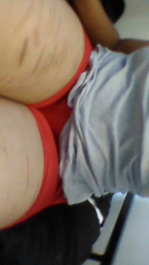 Ursock2's tweet photo. April 23 body check I'm inviting fat phobia  ughh my legs are massive #edtwt #bodycheck #fatphobia #fatspo https://t.co/DlR7SlpoLJ