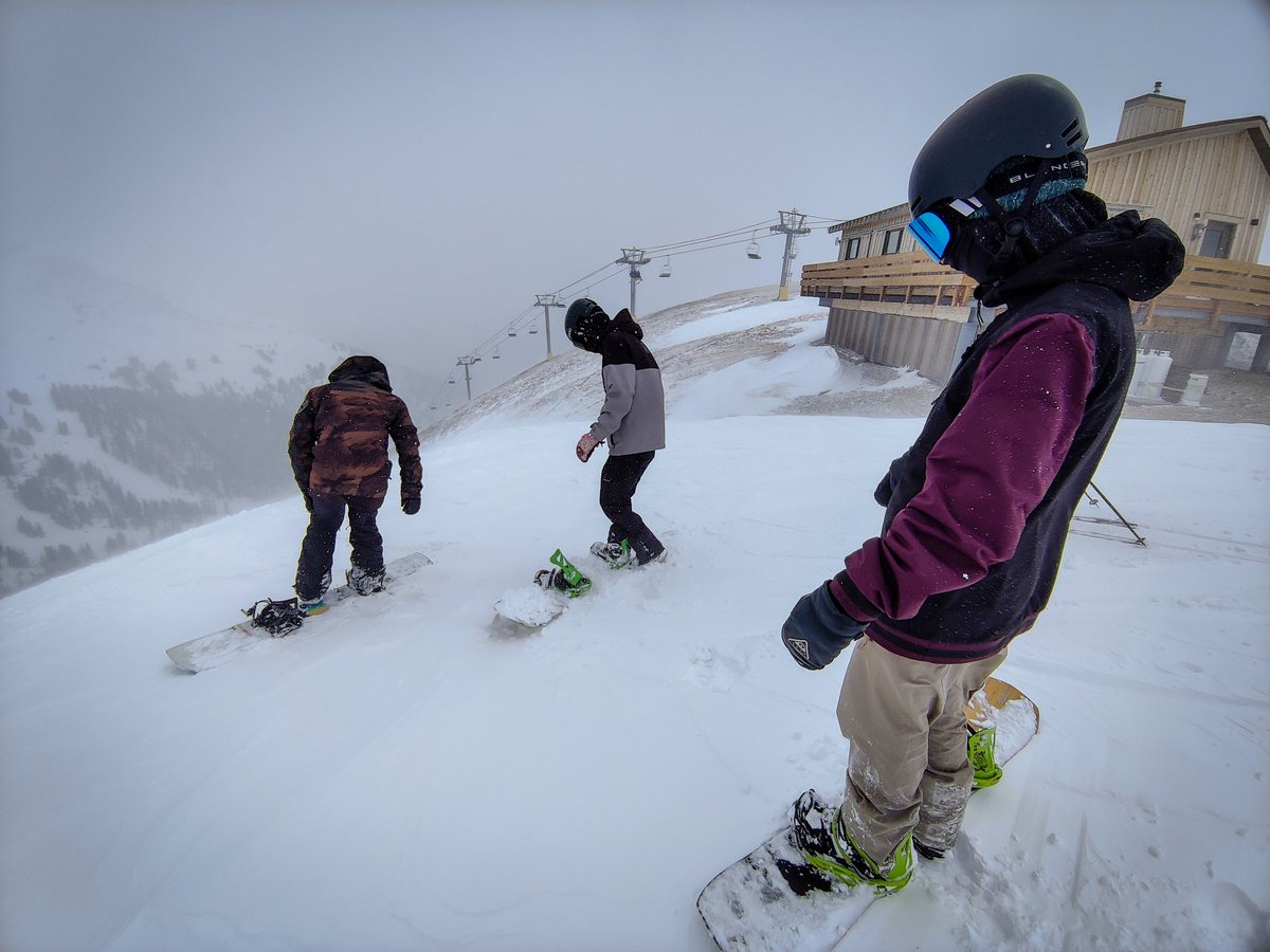 Three Bears was all-time today! 

#snowboarding #snowboard #threebears #closingweekend #powder #snow #colorado