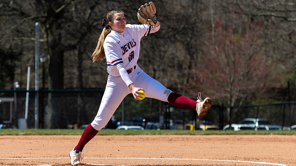 FDUDevils's tweet photo. RECAP | The @FDUDevilsSB used a complete game shutout pitching performance by Ciara Hoffman in game one to earn a MAC Freedom split with Arcadia. The Devils now have the most MAC Freedom wins (7) since the 2018 season! #HornsUp #HeatsRising

Full Story: https://t.co/iWsYJifv7w https://t.co/D2ErXsNjau