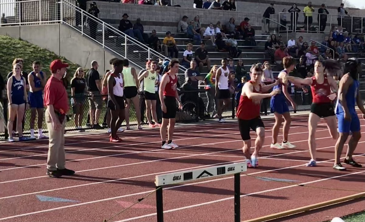 DetroitTitanTnF's tweet photo. The photos from the historic first running of the Mixed Gender Relay. #LeighTFInv. Hand-off 1 &amp; 2 here https://t.co/xcIjCofUeI