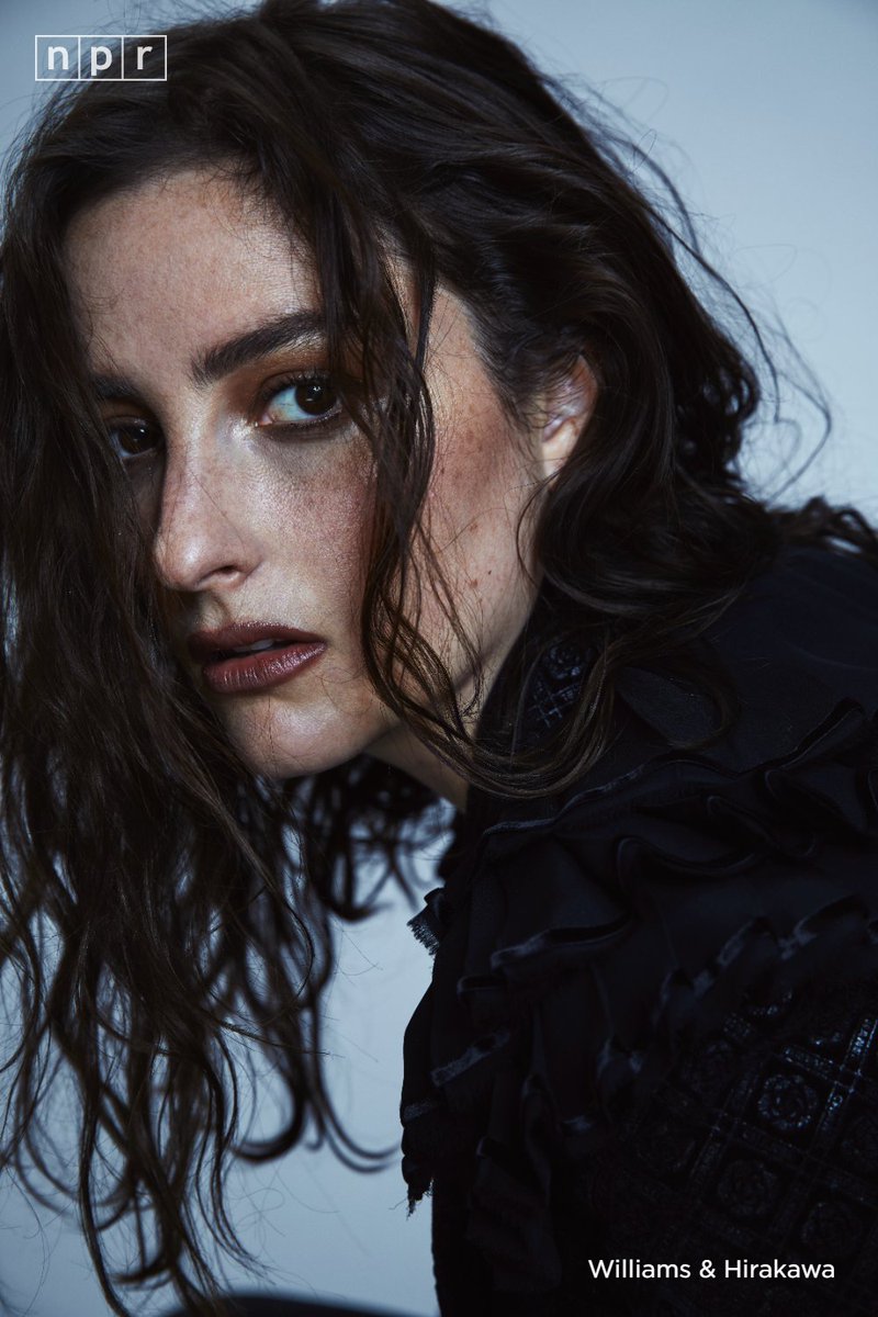 NPRWeekend's tweet photo. Platinum #music artist @hernameisBANKS started writing songs as a teenager after finding a keyboard in a closet. She opened up to @nprscottsimon on today's show about her life and irresistible new album, "Serpentina." Listen to the full interview at 
https://t.co/nFlYEF5d1X https://t.co/x8OiM3h0Es
