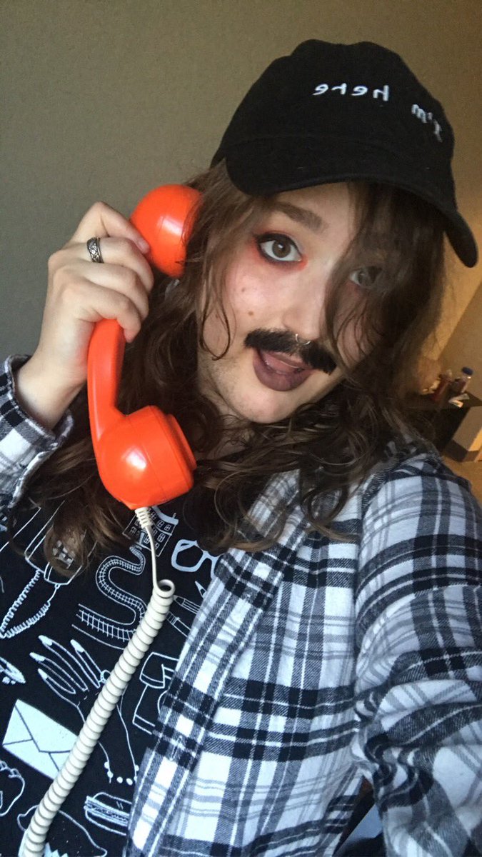 bones but orange 🚂 tweet media