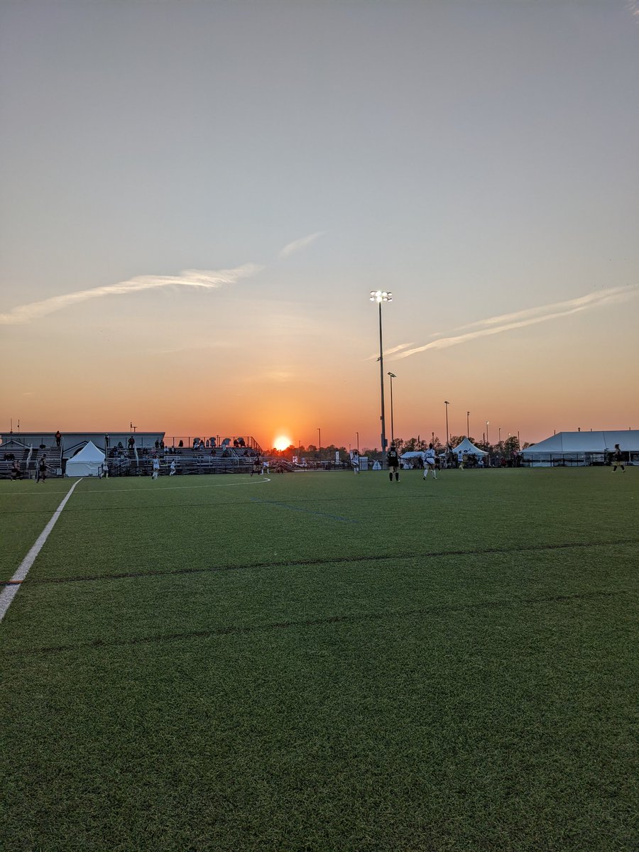 CoachLA15's tweet photo. End of a successful day #1 in the recruiting trail! #futuregriffs #chasingsunsets @ShootingStarFH @Nichols_College https://t.co/f3ByoQSsOE