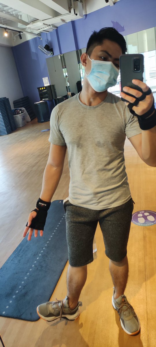 CardanoBabe's tweet photo. Kahit masakit ulo at pagod kagabi! ๐ Gym is lifer! #Maugat https://t.co/Lg1bxZk0lD