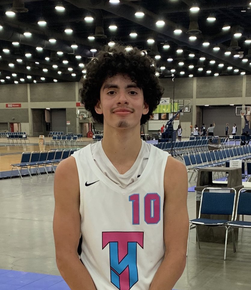 HerroPro's tweet photo. TPL / Team HERRO now 3-0 Defeating Next Level Elite 66-41
going into Sunday play. 
@BeamonNas with 20pts @nbaaustin2023 with 17 points
  @MHS_Boys_ @hoopseen @ny2lasports @TheProLane @cgjhaase https://t.co/l513Jig2ia