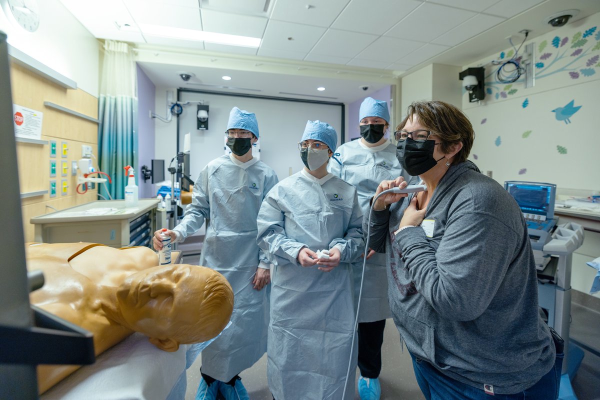uiowa_cpss's tweet photo. #UIHC_CPSS had the pleasure to host Mrs. Allen’s science class from MountVernonHS! This #stem event showed how #healthcare_simulation improves patient care. We're inspired by these bright students and hope to see them as part of our healthcare team. @mrbrandmvhs  @MVActivities https://t.co/s3Uqq3FzW4