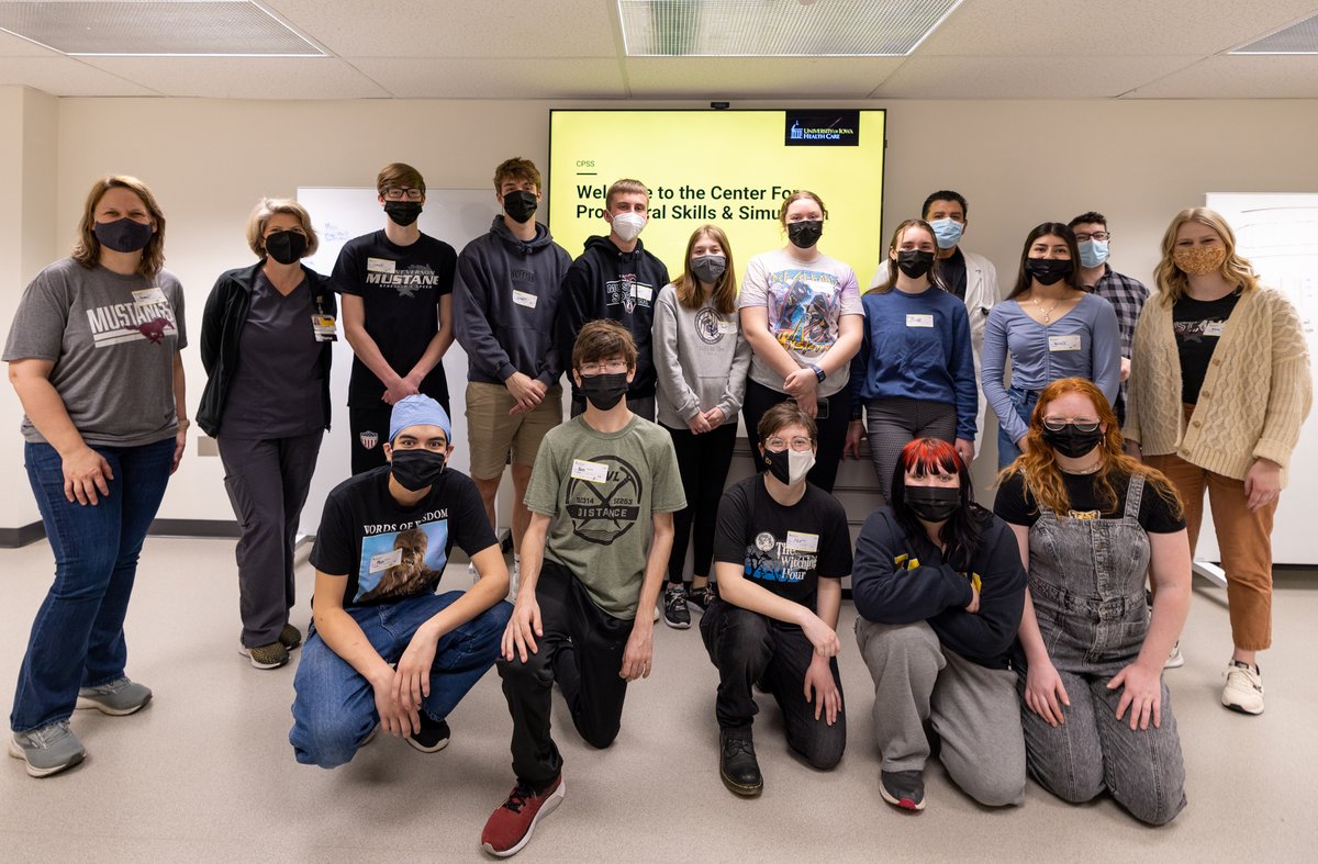 uiowa_cpss's tweet photo. #UIHC_CPSS had the pleasure to host Mrs. Allen’s science class from MountVernonHS! This #stem event showed how #healthcare_simulation improves patient care. We're inspired by these bright students and hope to see them as part of our healthcare team. @mrbrandmvhs  @MVActivities https://t.co/s3Uqq3FzW4
