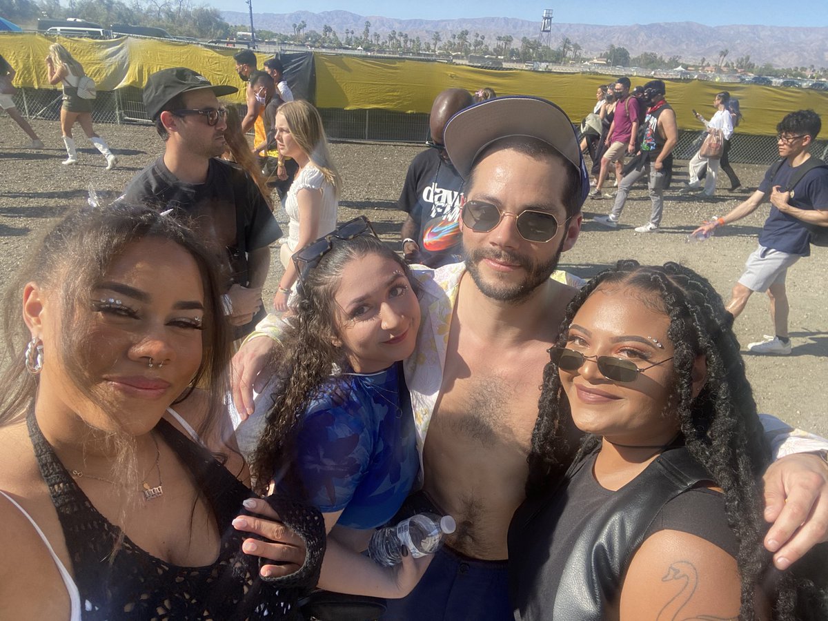 moviedob826's tweet photo. shirtless dylan o'brien with fans today https://t.co/80ELAkYFvh