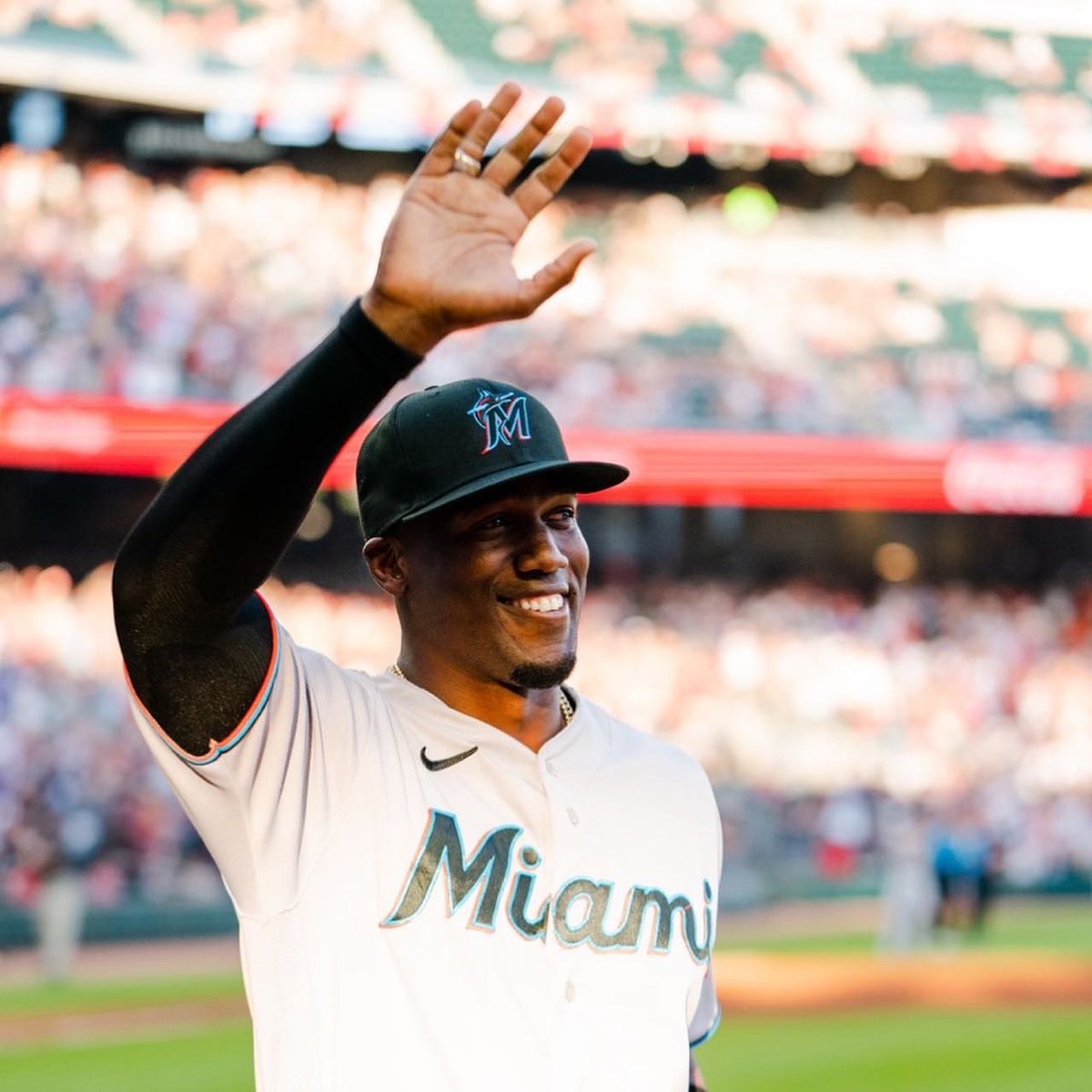 Braves's tweet photo. The World Series MVP gets his ring!

@solerpower12 | #ForTheA https://t.co/EegGFpezZ4