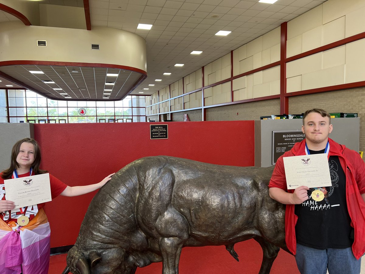 BloomingdaleSHS's tweet image. Congratulations to Josef and Taylor Gillespie for earning the President’s Volunteer Service Award. They both have over 400 service hours each this school year! 🤘🅱️
