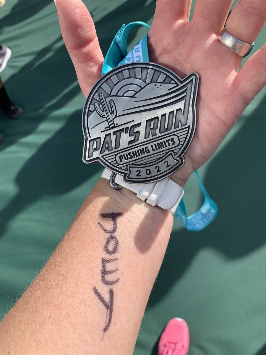 JeniferEDillard's tweet photo. Had an amazing start of the day honoring #PatTillman as well as my brother... & dedicating this run to a very special young man whom I love & admire BEYOND measure. #perseverance #blessed #keeponkeepingon #patrun #USA #lovemyboyz ! https://t.co/IxJd6gzVHL