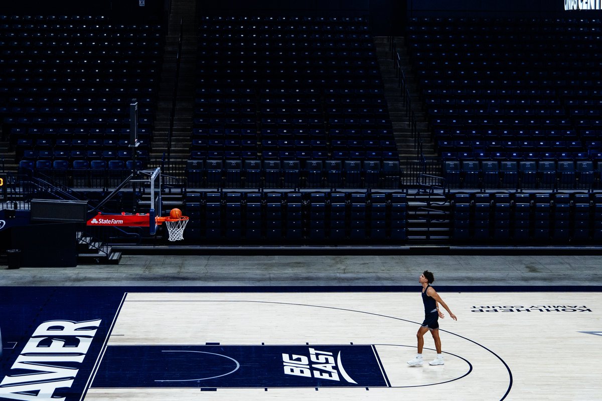XavierMBB's tweet photo. Work when no one is watching… https://t.co/pE7DvCVIcO
