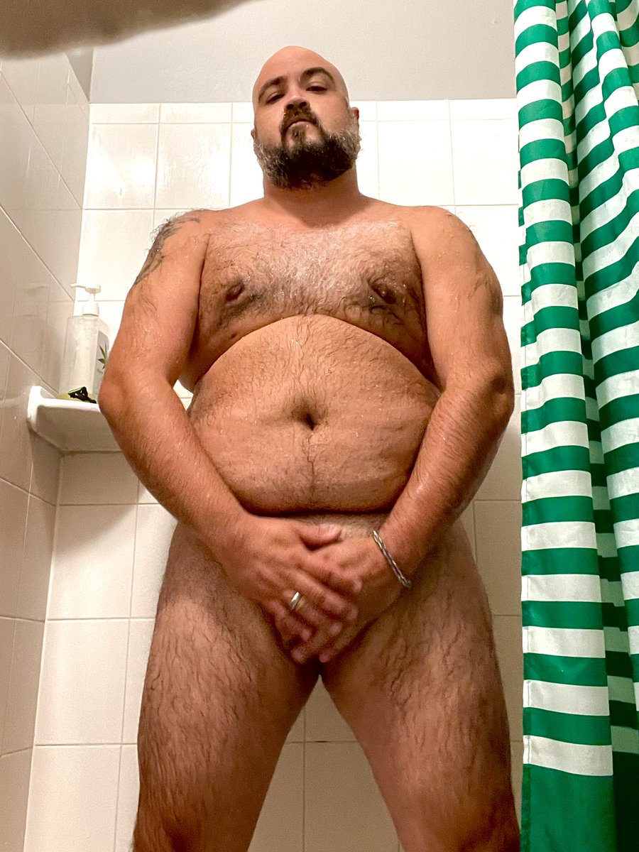 jonponce's tweet photo. What’s fun on a Saturday night in Orlando,FL?

Besides me of course. https://t.co/zKF0A51FdR