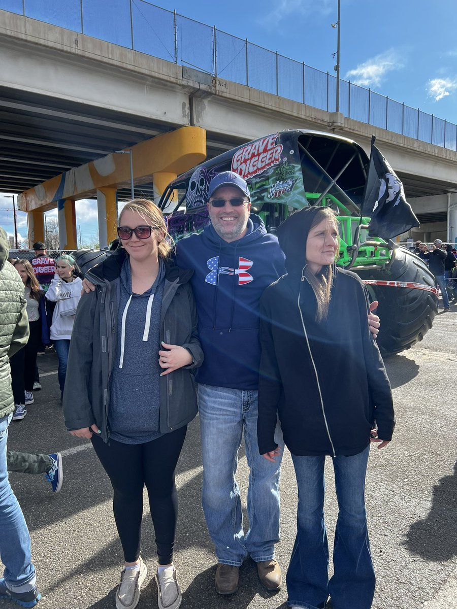 di_rito's tweet photo. 20 years later they recreated it!!!#monsterjam https://t.co/jaayGenJPa