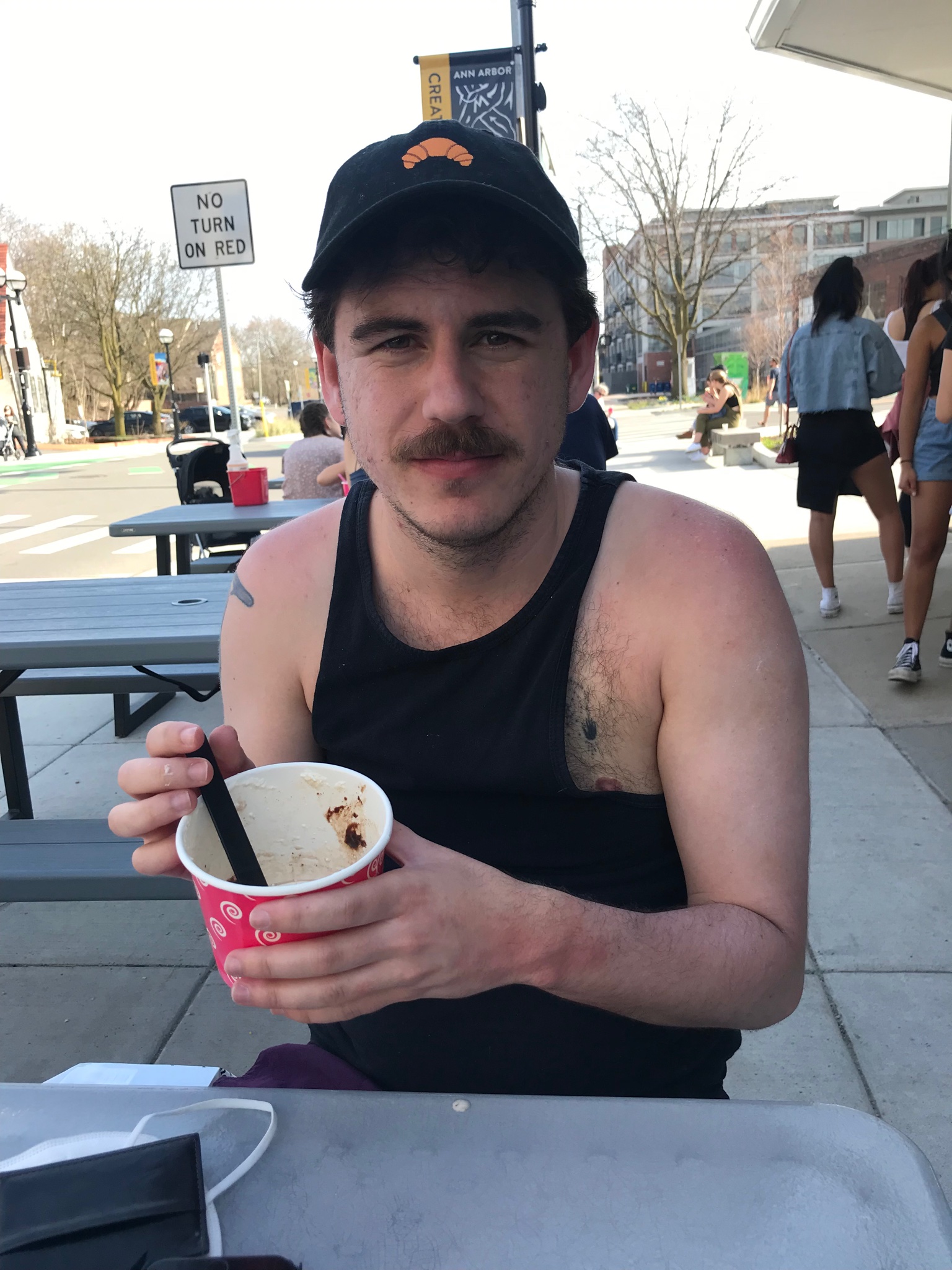 max-delsohn-on-twitter-this-is-me-eating-ice-cream-https-t-co