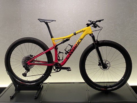 5axismeister's tweet photo. 自転車が増えたので、改めて。
MTBもロードもトライアスロンもエクステラも楽しんでます。
#specialized
#sworksepic
#stumpjumperevocompalloy
#sworksshivdisc
#sworkstarmac
#MTBer
#triathlete
#マウンテンバイク
#トライアスロン https://t.co/MiMT09svpP