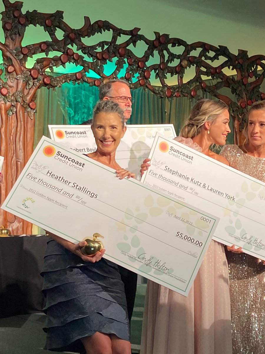 StallingsCPE's tweet photo. Such an amazing night celebrating teachers’ commitment to building our future. My Golden Apple is for all my hardworking, caring, dedicated teachers at Calusa Park. We all work together for our students’ success. Go Black Bears! @Champs4Learning @collierschools @blackbearsroar https://t.co/KKoNDqERzf