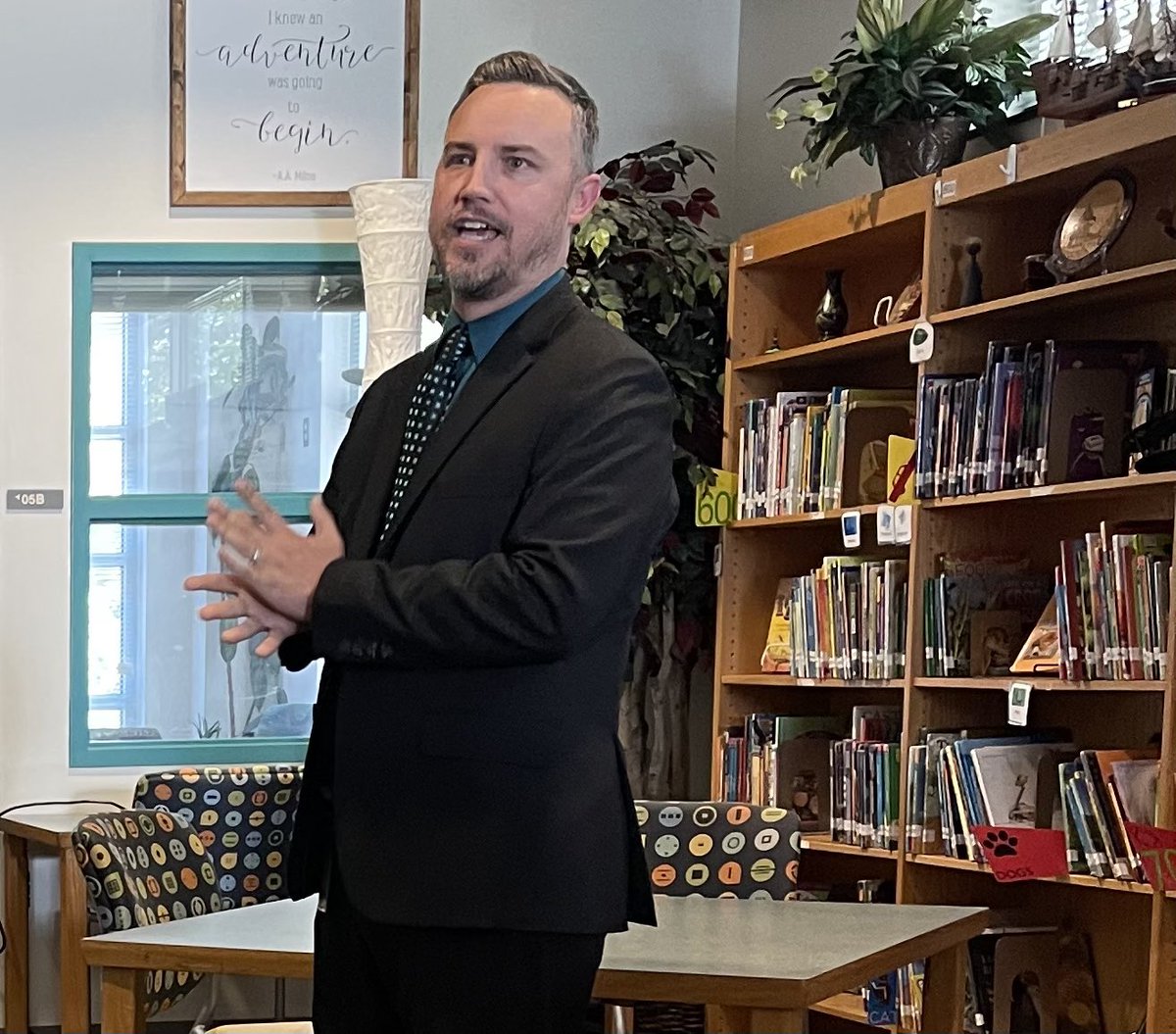 JamesOverman4's tweet photo. Please join me in welcoming @BrandonWarrenNC to the @SEasternArea as the new principal @TimberDriveES #buildingourPack #SEArising https://t.co/f0igQCnJd3